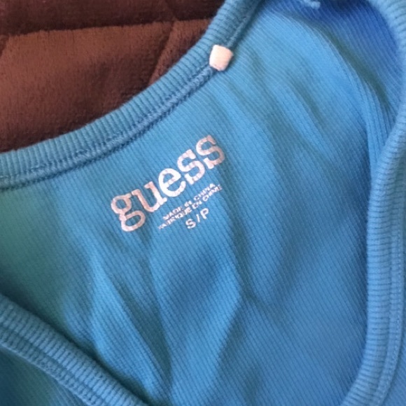 Lot of 2 Guess tank tops - Picture 5 of 6